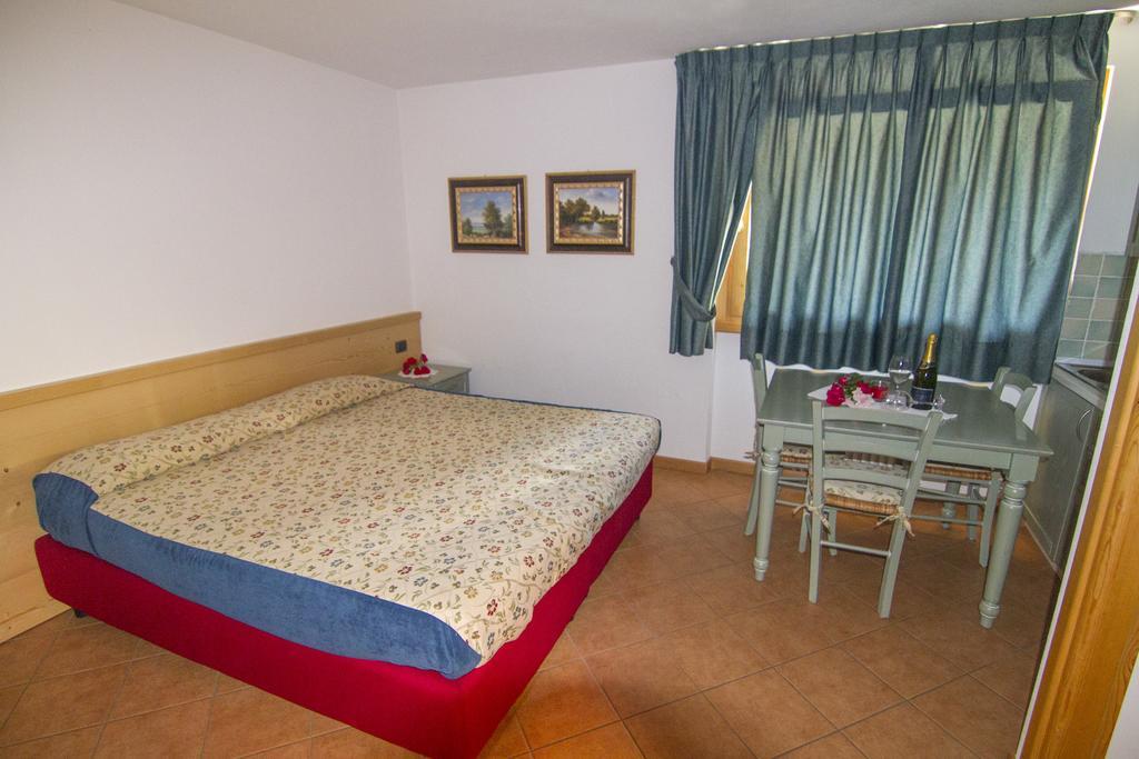 Agriturismo Raethia Isolaccia Ngoại thất bức ảnh