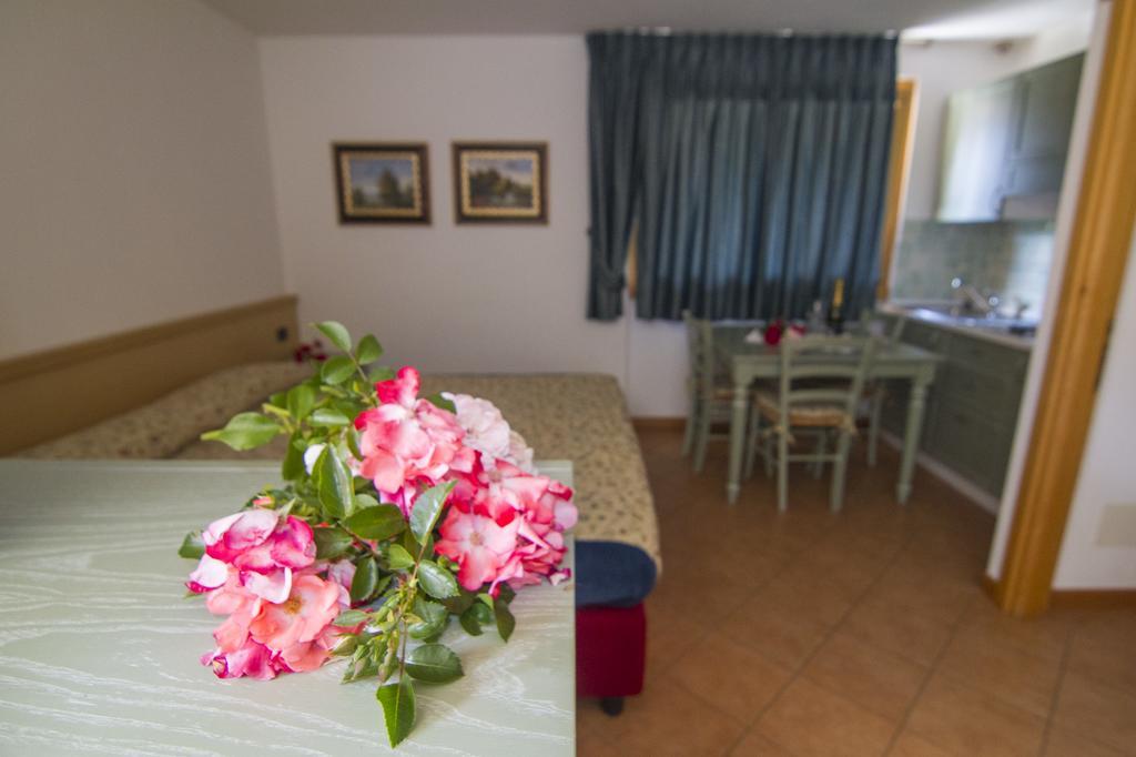 Agriturismo Raethia Isolaccia Ngoại thất bức ảnh